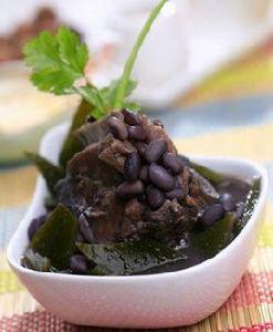 黑豆牛尾湯 黑豆牛尾湯