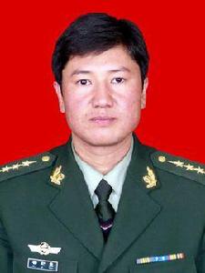 吾斯曼江[科克牙爾邊防派出所副所長]