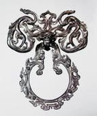 鏤雕龍鳳紋銀鋪首 鏤雕龍鳳紋銀鋪首