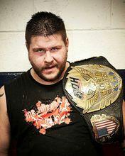 歐文斯曾獲得ROH冠軍