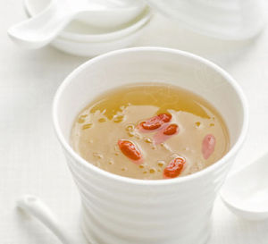 冰糖燕窩湯 冰糖燕窩湯