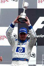 站在領獎台上的拉爾夫·舒馬赫