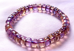 夢妮爾&middot;丹