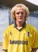 毛羅&middot;奇羅內里