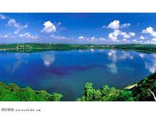 廣東湛江市“湖光岩”風景區的瑪珥湖