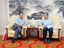 2009年6月安平秋（左）在武漢大學訪問