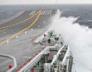 遼寧艦在南海試驗