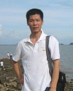 衛華[資深編輯、詞作家]