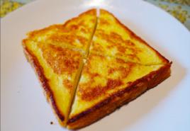 煎雞蛋吐司 煎雞蛋吐司