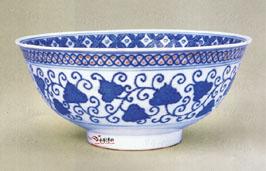 青花加金纏枝花紋碗 青花加金纏枝花紋碗