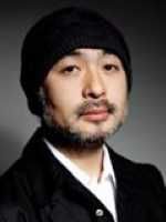 松尾鈴木飾演【堤下】