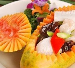 木瓜海鮮盅 木瓜海鮮盅