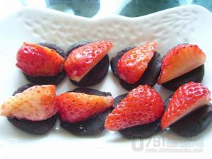 草莓豆沙糯米糍