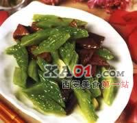 苦瓜炒肝片 苦瓜炒肝片