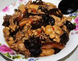 冬菇雲耳炒雞 冬菇雲耳炒雞