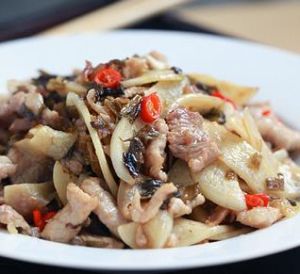 鹹菜茭白炒肉片 鹹菜茭白炒肉片