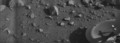（圖）第一張由海盜號著陸器從火星表面送回的照片，可以看到著陸器的支架。