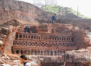 武漢市江夏區第三次文物普查隊在法泗鎮新發現了一批古代窯址群