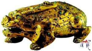 東漢鎏金獸形盒硯 東漢鎏金獸形盒硯