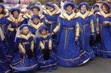 裝扮成“公主”的女子