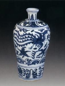 萬曆青花龍鳳穿雲紋梅瓶 萬曆青花龍鳳穿雲紋梅瓶