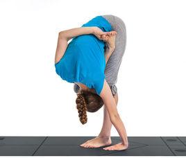 站立前屈式 站立前屈式