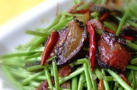 野生藜蒿炒臘肉 野生藜蒿炒臘肉