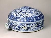 明青花纏枝花紋扁壺 明青花纏枝花紋扁壺