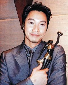 譚耀文lacasta.jr25.com