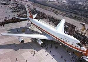 波音747-100