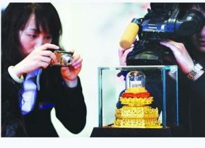 在棲霞寺藏經樓首度展出的諸聖舍利。