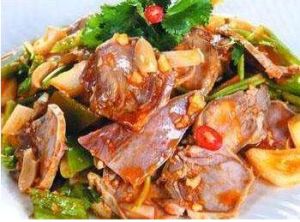 黃花菜拌蘆薈 黃花菜拌蘆薈