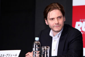 克里斯·海姆斯沃斯