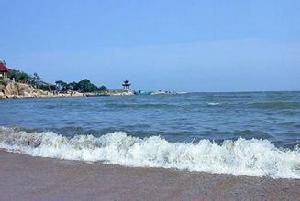 北戴河 山與海相連