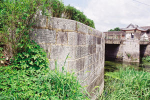 草堰石閘 草堰石閘