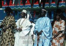 1977年，達烏達·賈瓦拉連任總統