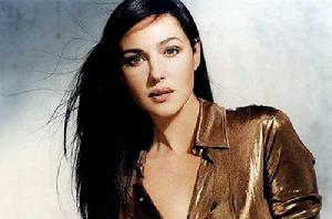 莫妮卡·貝魯奇 莫妮卡·貝魯奇