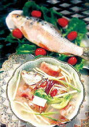 健脾益氣鯽魚羹 健脾益氣鯽魚羹