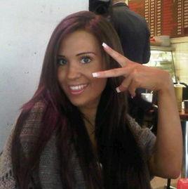 莎拉·普爾內爾 莎拉·普爾內爾