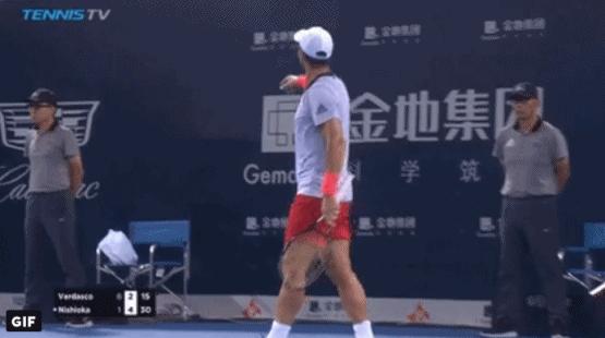 沃達斯科朝球童大吼