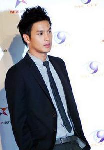 oh[泰國男演員阿奴沏·薩潘彭]