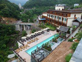 玉龍山氡泉度假村 玉龍山氡泉度假村