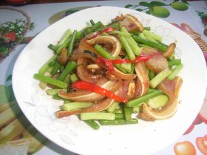 蒜苗豬耳朵 蒜苗豬耳朵