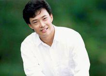 《妹妹鬆開我的手》演唱者：費玉清