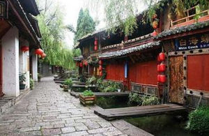 艾曲庫隆村 艾曲庫隆村