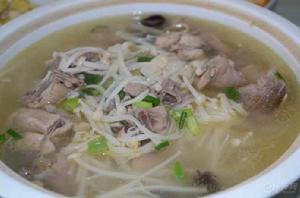 金針菇雞湯 金針菇雞湯