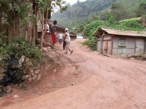 下龍茵自然村 下龍茵自然村