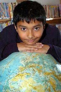 亞朋·夏爾馬 亞朋·夏爾馬