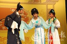 潮劇《花中君子》劇照