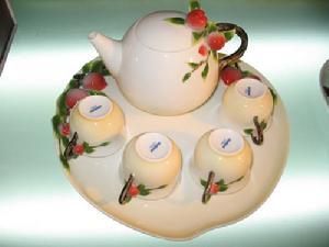 （圖）彩瓷茶具